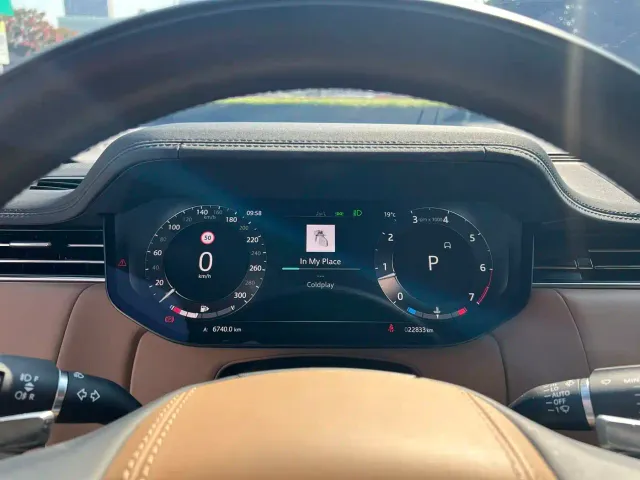 Land Rover Range Rover — Фото автомобиля 15