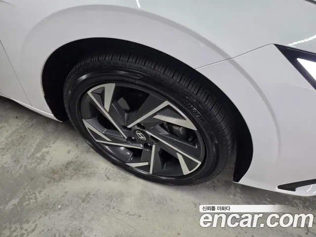 Hyundai Avante — Фото автомобиля 4
