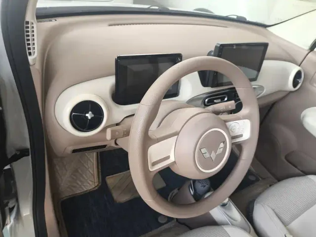 Wuling Hongguang Mini EV — Фото автомобиля 12