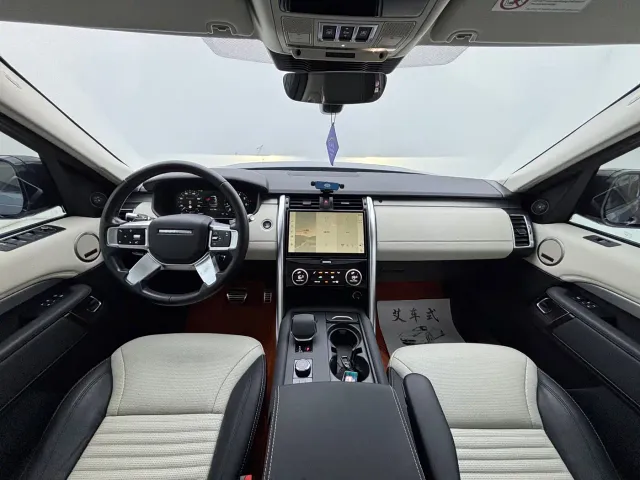 Land Rover Discovery — Фото автомобиля 10