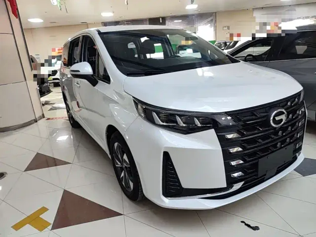 GAC Trumpchi M6 — Фото автомобиля 3