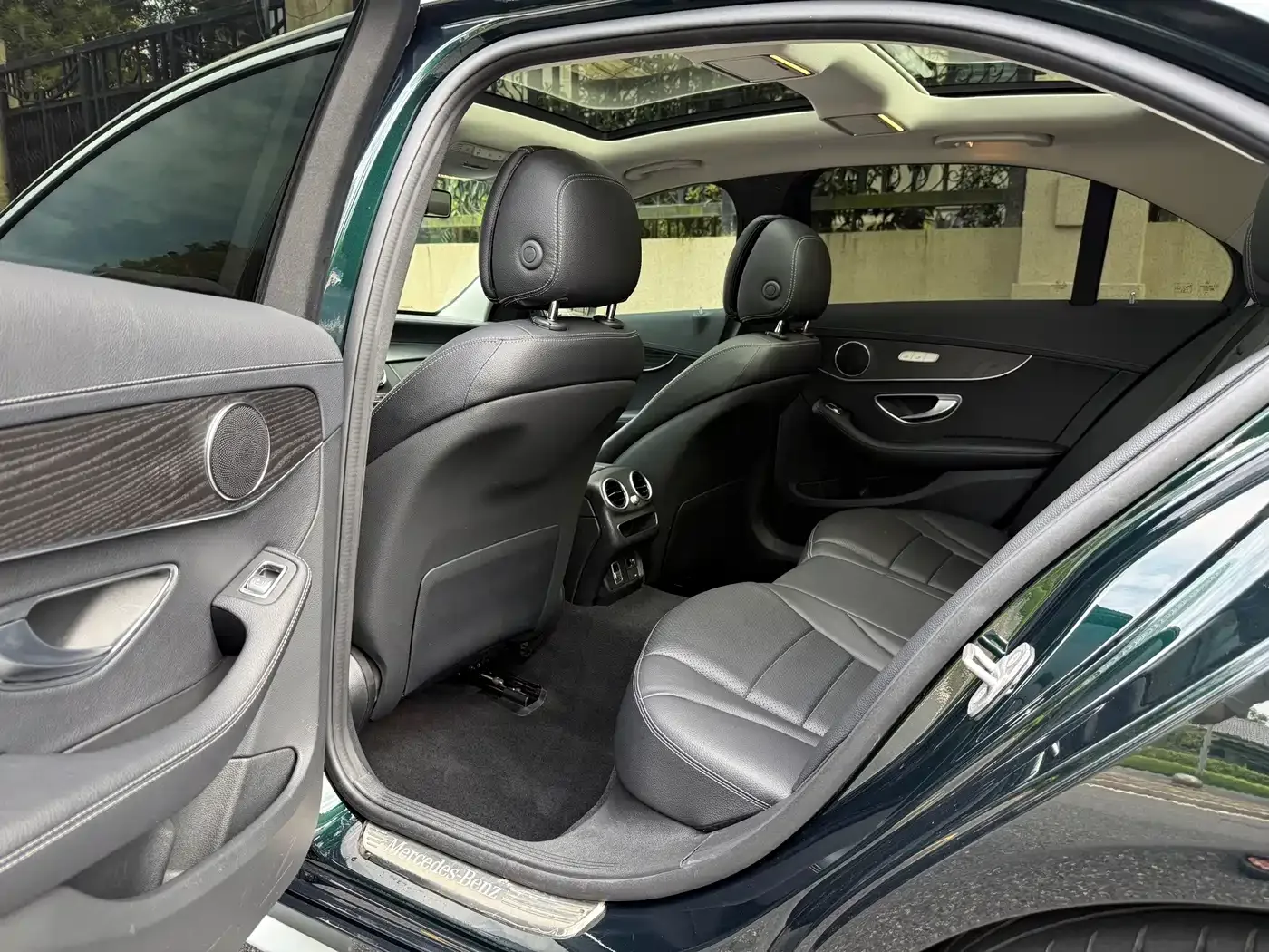 Mercedes-Benz Mercedes-Benz C-Class 2021 C 200 L Fashion Sport Edition — Фото автомобиля 13