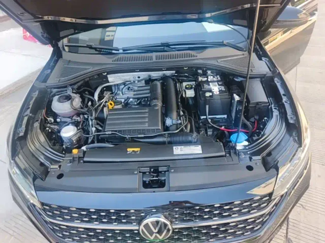 Volkswagen Lavida — Фото автомобиля 15