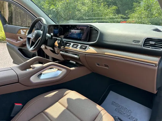 Mercedes-Benz GLE-Class — Фото автомобиля 15