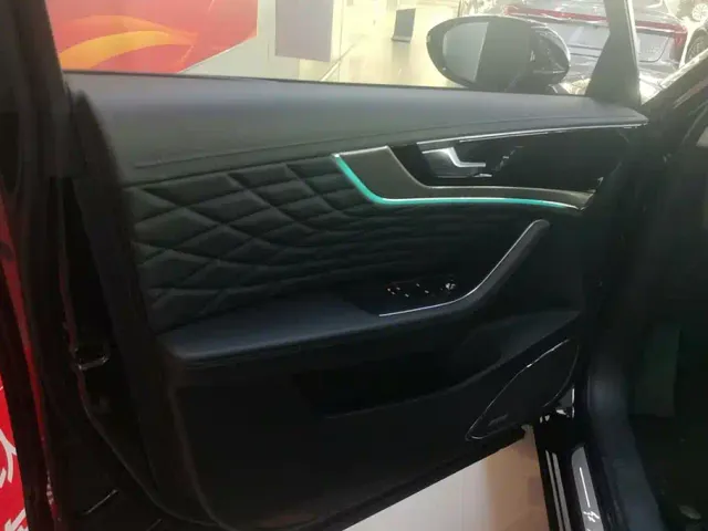 Hongqi Hongqi HS5 2022 Facelift 2.0T Smart Flag Enjoyment Edition — Фото автомобиля 7