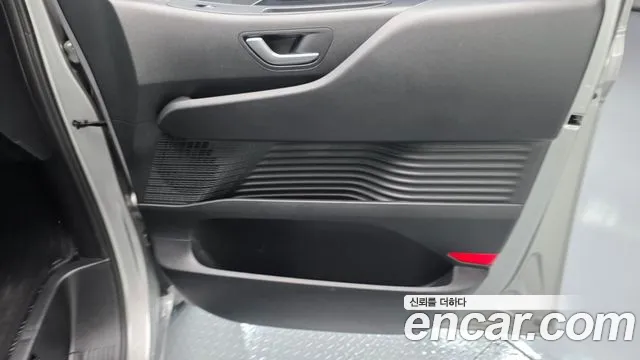 Hyundai Staria — Фото автомобиля 14