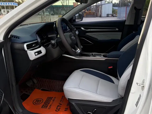 Geely Emgrand — Фото автомобиля 5