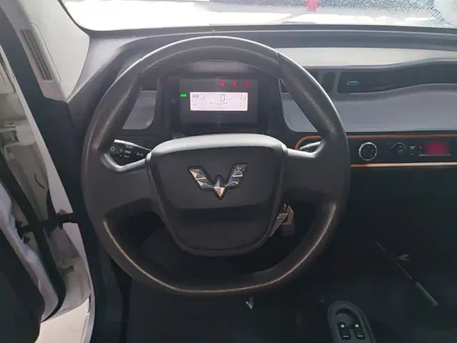 Wuling Hongguang Mini EV — Фото автомобиля 10