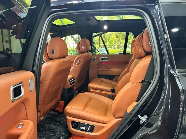 Li Auto L8 — Фото автомобиля 11