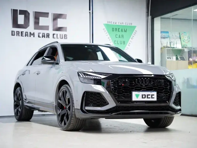 Audi RS Q8 — Фото автомобиля 14