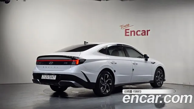 Hyundai Sonata Sonata Edge(DN8) 2.0 LPG(Коммерческий) — Фото автомобиля 2