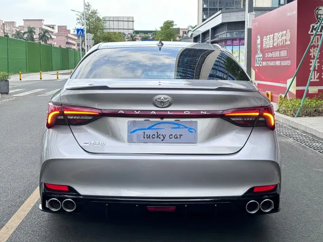 Toyota Avalon — Фото автомобиля 6