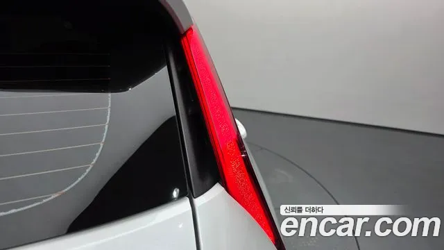Kia Niro All Niro EV Earth — Фото автомобиля 23