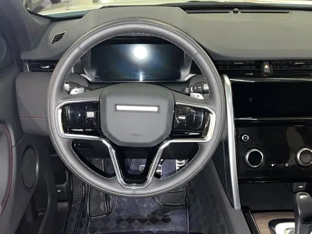 Land Rover Discovery Sport — Фото автомобиля 2