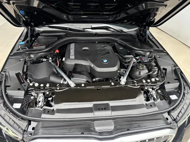 BMW 5 Series — Фото автомобиля 30