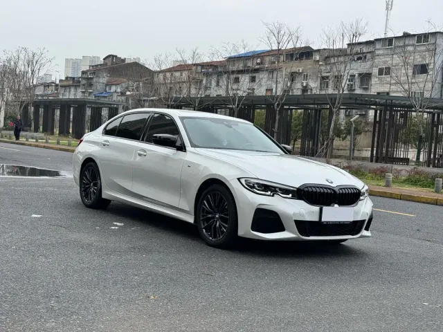 BMW 3 Series — Фото автомобиля 3