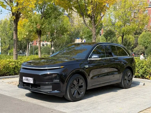 Фотография автомобиля — Li Auto L6