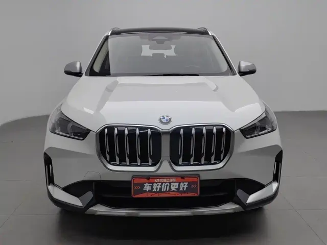 BMW X1 — Фото автомобиля 3