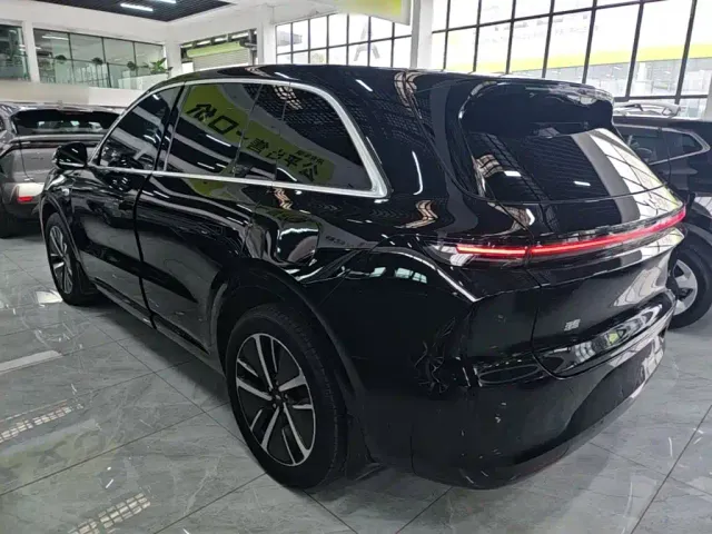 Li Auto L6 — Фото автомобиля 4