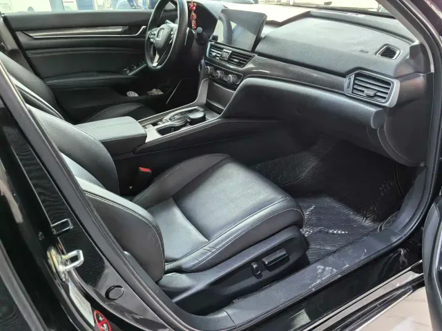 Honda Accord — Фото автомобиля 11