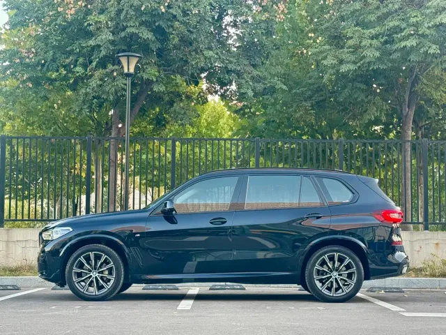 BMW X5 — Фото автомобиля 3