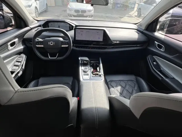 Changan Qiyuan Q05 — Фото автомобиля 6