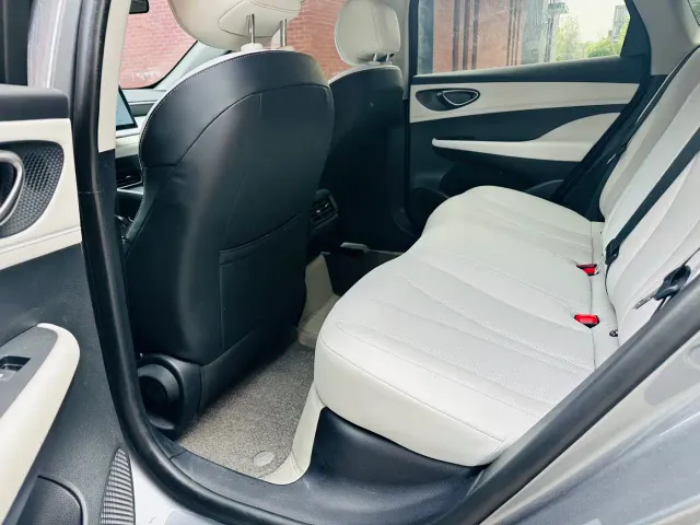 BYD Seal 05 DM-i — Фото автомобиля 13