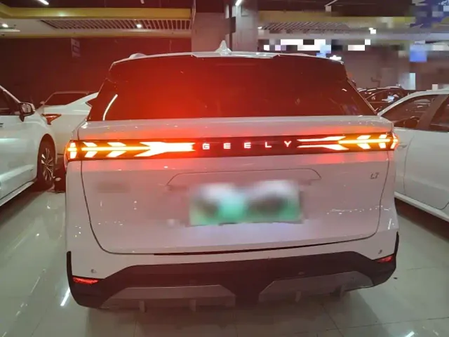 Geely Galaxy L7 — Фото автомобиля 5