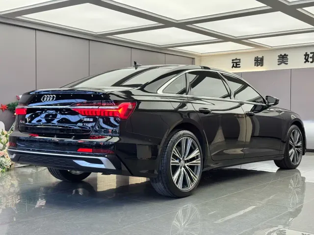 Audi A6L — Фото автомобиля 11