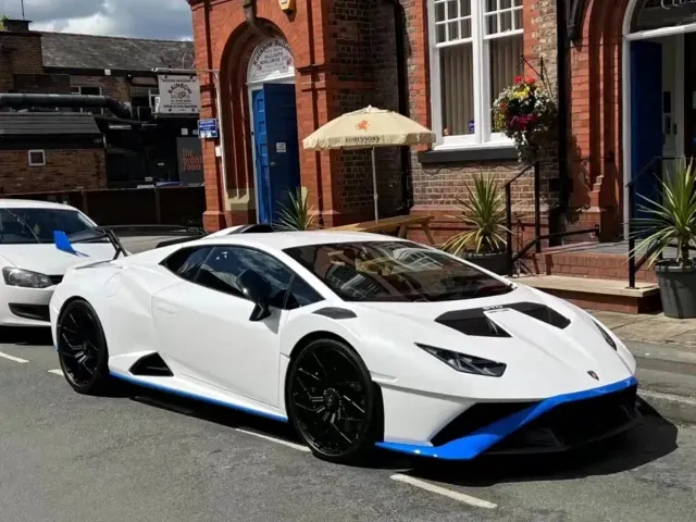 Lamborghini Huracan — Фото автомобиля 3