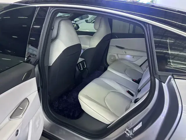 Arcfox Alpha S5 — Фото автомобиля 8