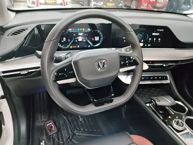 Changan Eado — Фото автомобиля 10