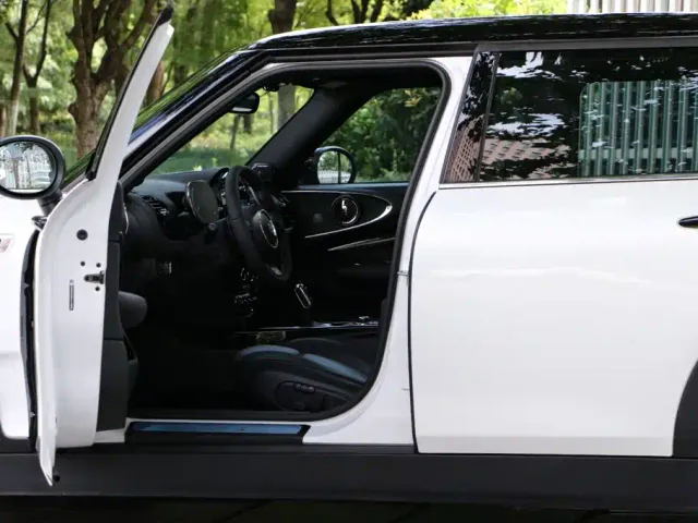 MINI Clubman — Фото автомобиля 19