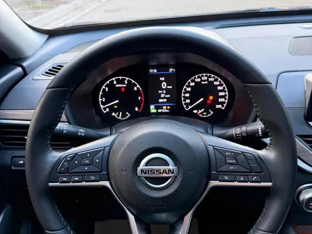 Nissan Teana — Фото автомобиля 20