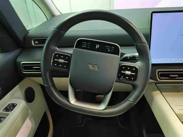 Li Auto MEGA — Фото автомобиля 12