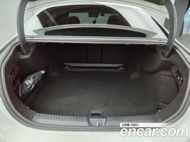 Mercedes-Benz E-Class W214 — Фото автомобиля 20