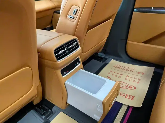 Dongfeng eπ 008 — Фото автомобиля 13