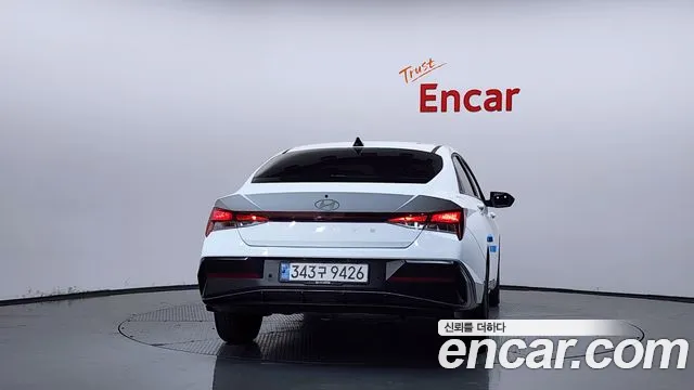 Hyundai Avante CN7 — Фото автомобиля 4