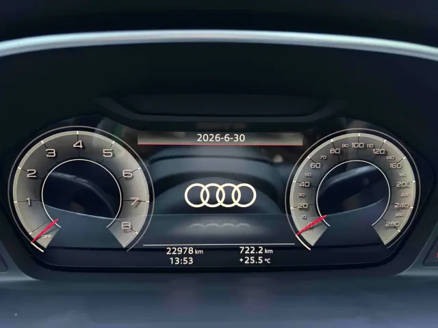 Audi Q3 — Фото автомобиля 11
