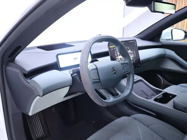 Nio ET5 Touring — Фото автомобиля 11