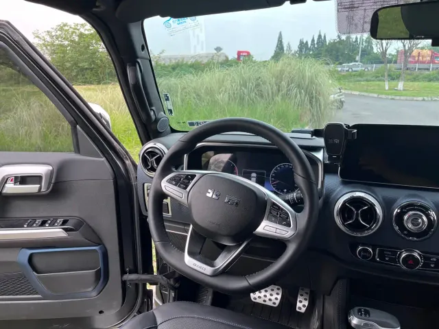 BAIC BJ40 — Фото автомобиля 8