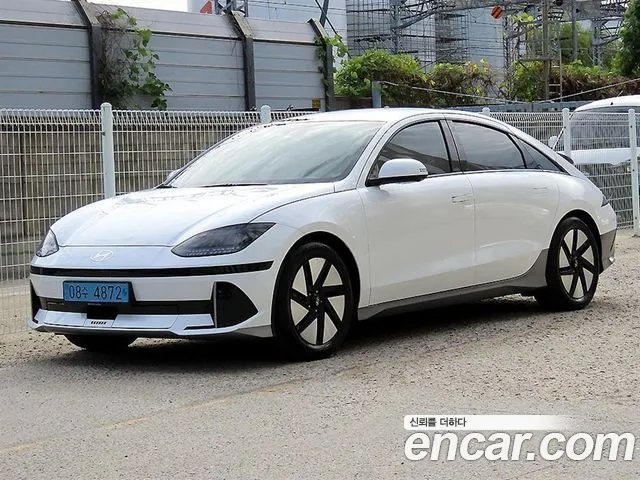 Hyundai Ioniq 6 — Фото автомобиля 2
