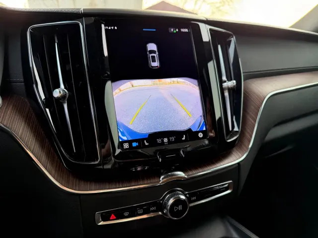 Volvo XC60 — Фото автомобиля 14