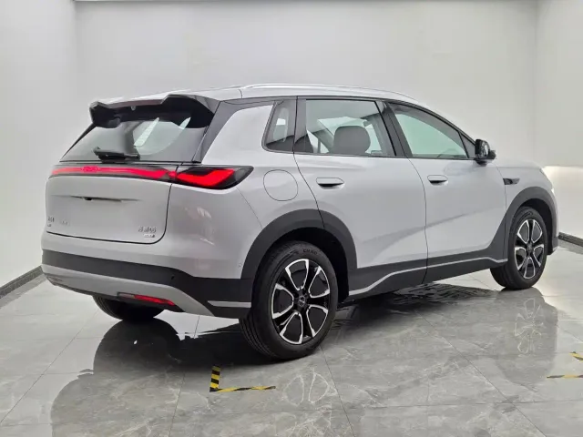 BYD Seal 05 DM-i — Фото автомобиля 6