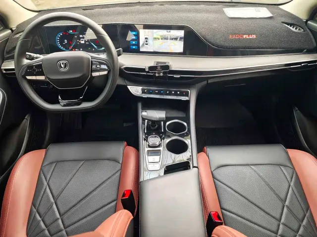 Changan Eado — Фото автомобиля 6