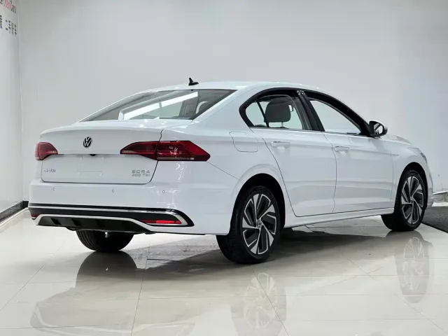 Volkswagen Bora — Фото автомобиля 6