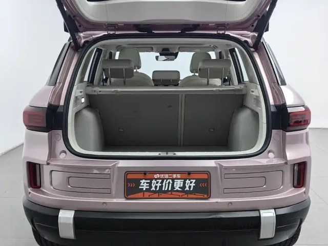 Geely ICON — Фото автомобиля 16
