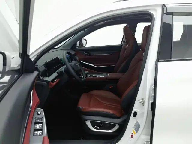 Changan CS75 Plus — Фото автомобиля 10