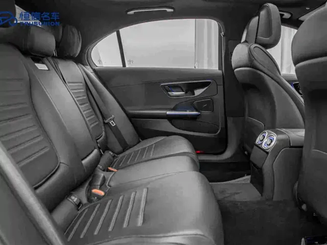 Mercedes-Benz C-Class — Фото автомобиля 16