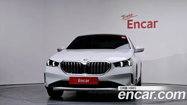 BMW 5-Series — Фото автомобиля 3